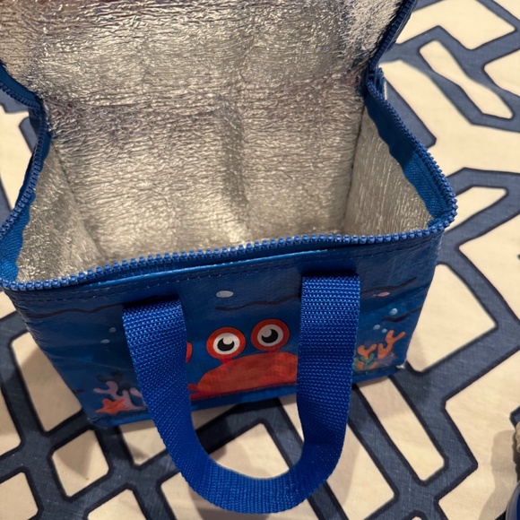 SUNNY LIFE SUNNY KIDS LUNCH BAG TOTE - CRABBY - INSULATED and Bento Box - Picture 4 of 6